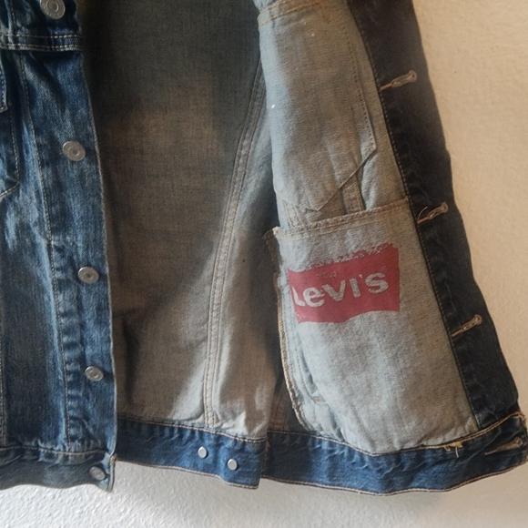 Levi's Womens Trucker Jean Jacket Button Down Denim Medium Wash Blue Size XS - Picture 4 of 13